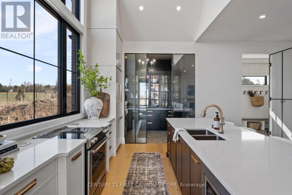 Bathroom - 851 White Pine Street, London North, ON N6G3X9 Photo 5