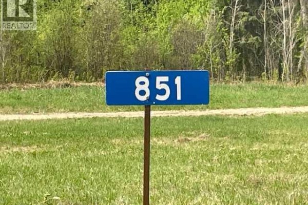 851 Wolf Trail, Sandy Lake, AB T0G2K0 Photo 5
