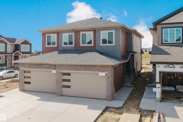 Kitchen - 8510 223a St Nw, Edmonton, AB T5T8A2 Photo 3