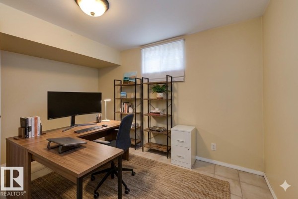 Family room - 8511 64 Av Nw, Edmonton, AB T6E0H1 Photo 4