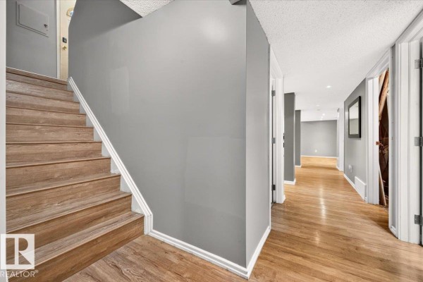 Primary Bedroom - 8512 134 Av Nw, Edmonton, AB T5E1H2 Photo 4