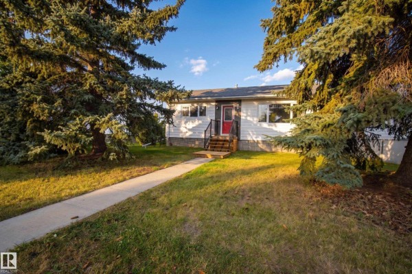 Kitchen - 8512 74 Av Nw, Edmonton, AB T6C0E9 Photo 3