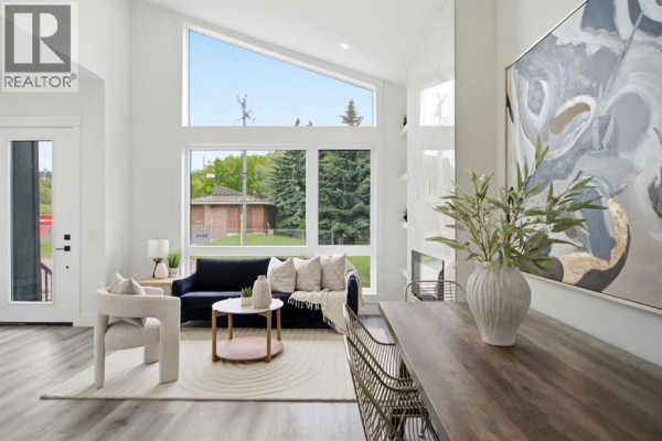 8518 33 Avenue Nw, Calgary, AB, photo 3