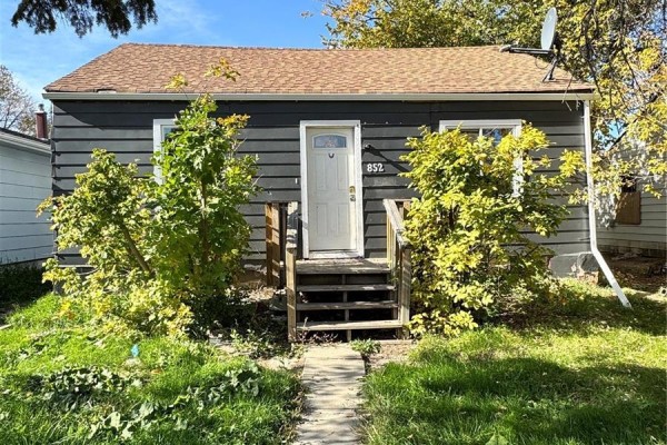852 Retallack Street, Regina
