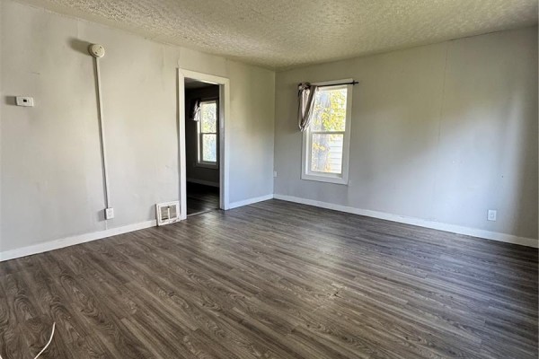 Bedroom - 852 Retallack Street, Regina, SK S4T2G8 Photo 4