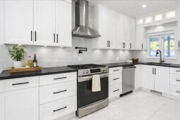 8521 168 Street, Surrey, BC V4N5A6 Photo 5