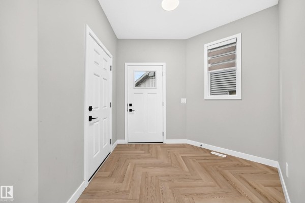 Kitchen - 8523 Mayday Ru Sw, Edmonton, AB T6X3E9 Photo 3