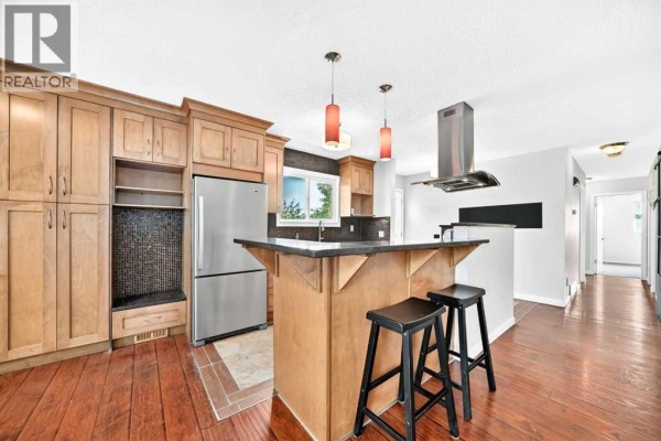 Foyer - 8524 Berwick Road Nw, Calgary, AB T3K1E5 Photo 5