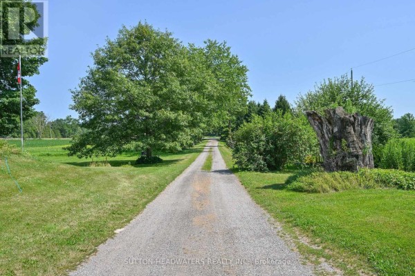 8526 Eramosa Road, Centre Wellington, ON N1H6H7 Photo 4