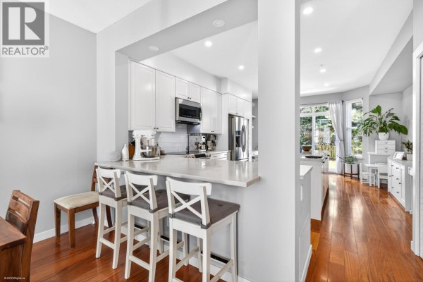 8527 Aquitania Place, Vancouver, BC V5S4V7 Photo 2