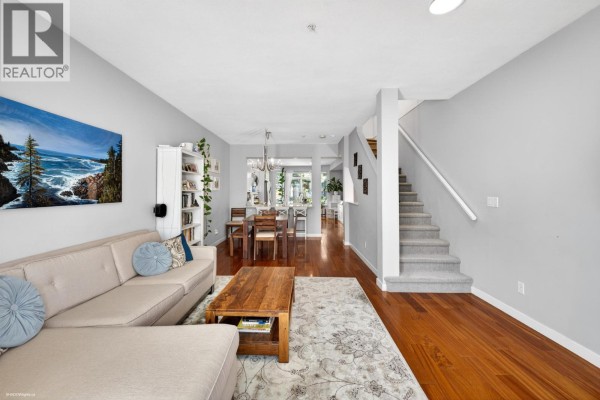 8527 Aquitania Place, Vancouver, BC V5S4V7 Photo 4