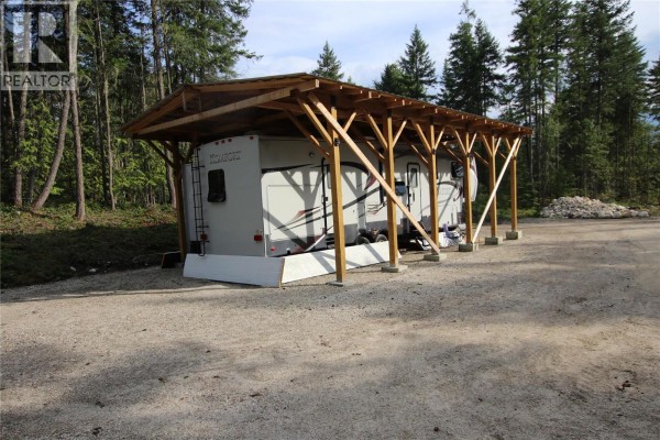 854 Alexander Road, Nakusp, BC, photo 2