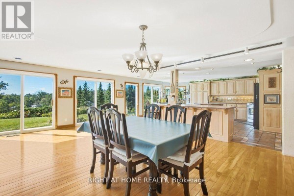 8542 Hwy 12, Oro Medonte, ON L3V0H2 Photo 4