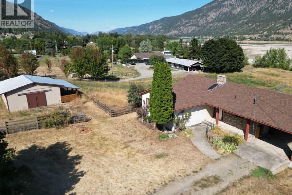 Bedroom - 8544 Westsyde Road, Kamloops, BC V2B8S3 Photo 5