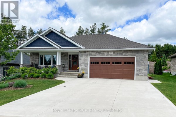 855 17th Street, Hanover, ON N4N3B8 Photo 2
