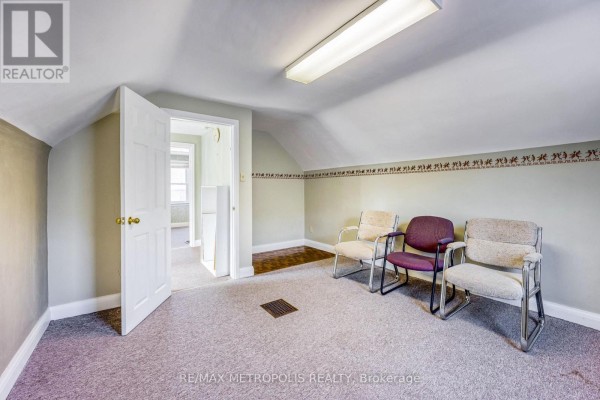 855 Exmouth Street, Sarnia, ON, photo 2