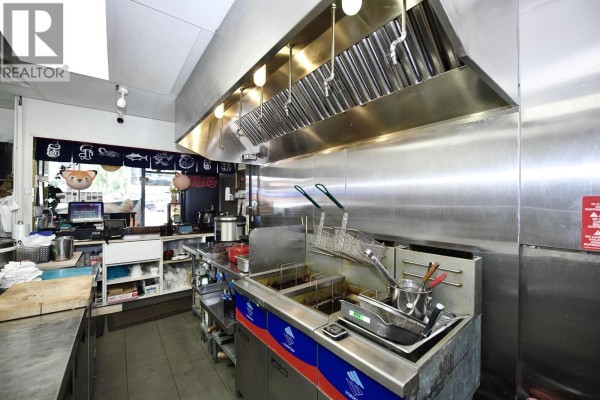 8550 Granville Street, Vancouver, BC V6P4Z7 Photo 2