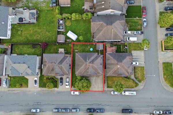 8558 Fennel Street, Mission, BC, photo 2