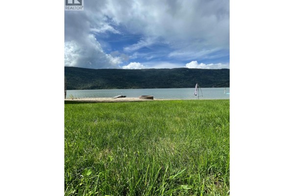 8558 Hwy 97a, Mara, BC V0E2K0 Photo 4