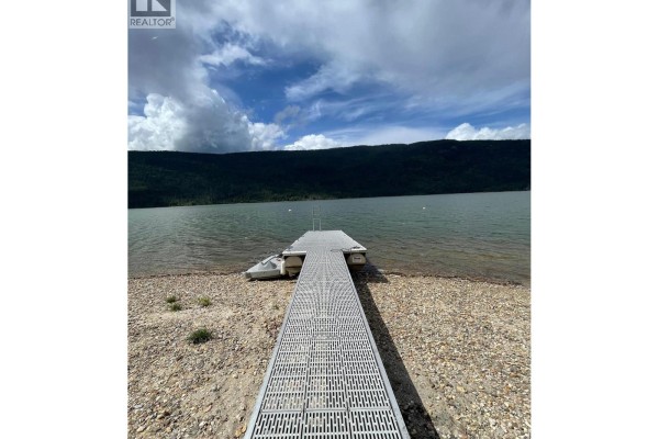 8558 Hwy 97a, Mara, BC V0E2K0 Photo 5