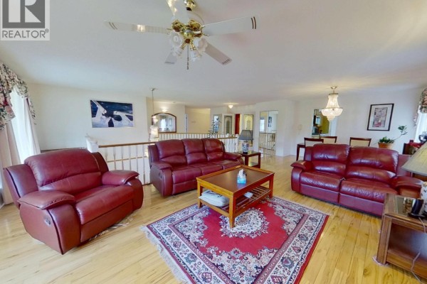 Dining room - 856 Rolph Street, Quesnel, BC V2J3M1 Photo 2