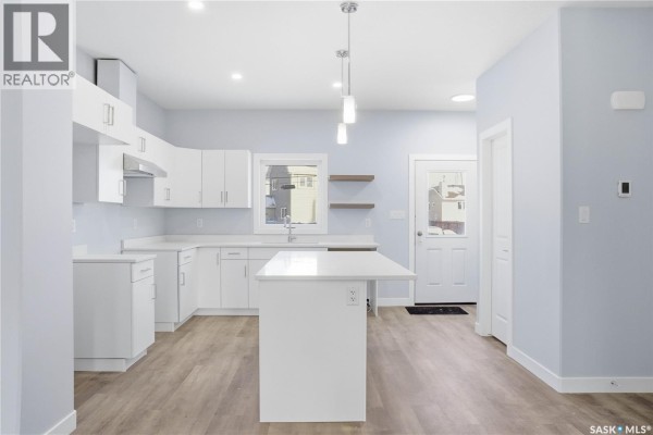2pc Bathroom - 857 Elliott Street, Regina, SK S4N3E3 Photo 5