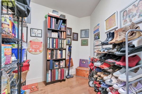 857 W 15th Street, North Vancouver, BC V7P1M5 Photo 4