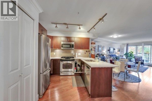 857 W 15th Street, North Vancouver, BC V7P1M5 Photo 5