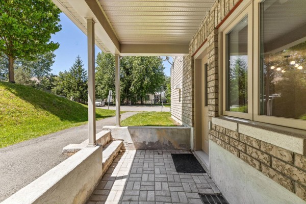 858 Boul. Du Plateau, #2, Gatineau, QC, photo 2