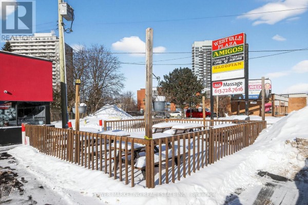 858 Merivale Road, Ottawa, ON, photo 3