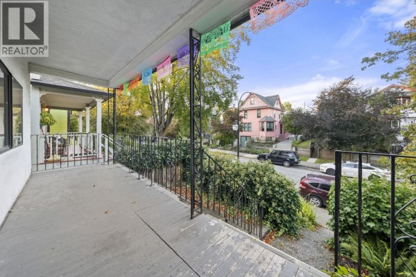 858 Union Street, Vancouver, BC V6A2C4 Photo 4
