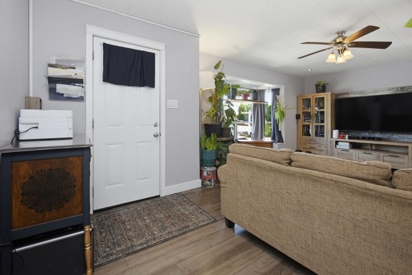 Kitchen - 8585 Broadway Street, Chilliwack Proper South, Chilliwack, BC V2P5V4 Photo 5