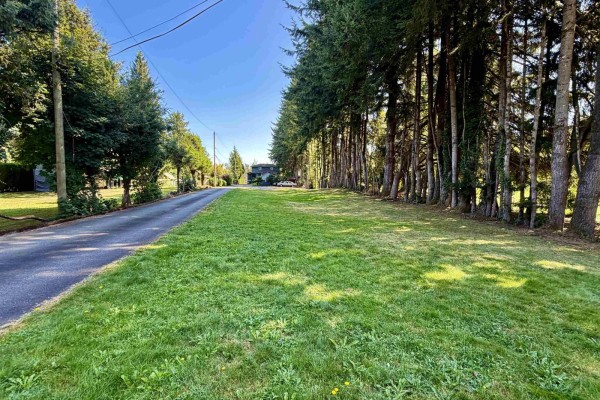 8586 Shook Road, Mission, BC V2V7L8 Photo 5