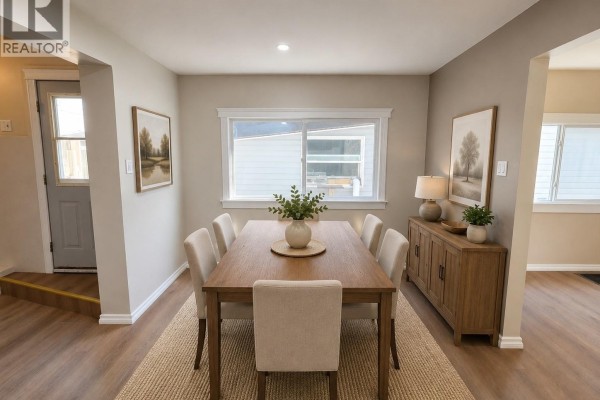 Bedroom - 859 Cartier Avenue, Moose Jaw, SK S6H1L9 Photo 5