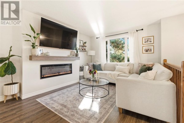 859 Chestnut Crescent, Greater Sudbury, ON P3A5G4 Photo 4