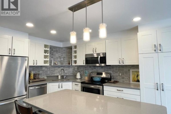 Kitchen/Dining room - 8591 Riverside Drive East Unit# 810, Windsor, ON N8S1G3 Photo 4