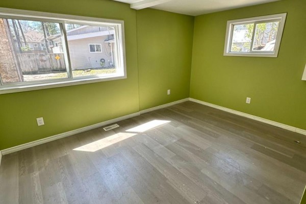 86 30th Street N, Wasaga Beach, ON, photo 2