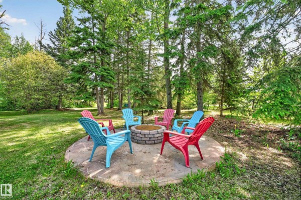 Family room - 86 53305 Range Road 273, Rural Parkland County, AB T7X3N3 Photo 4