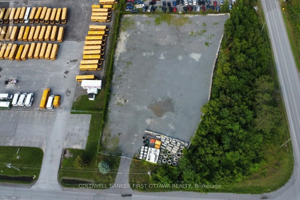 86 Cardevco Road W, Ottawa, ON K0A1L0 Photo 4