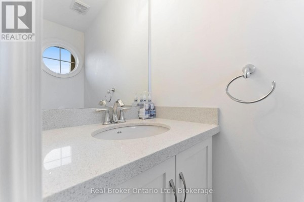 Utility room - 86 Dunrobin Lane, Grimsby, ON L3M0H4 Photo 3