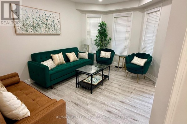 86 Heartleaf Crescent, Brampton, ON L7A2B9 Photo 3