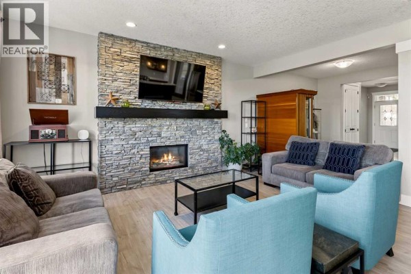 Living room - 86 Heritage View, Cochrane, AB T4C0G5 Photo 4
