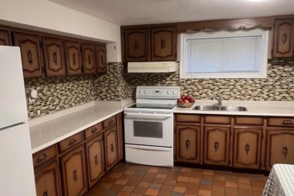 86 Langside Avenue, Toronto, ON M9N3P4 Photo 4