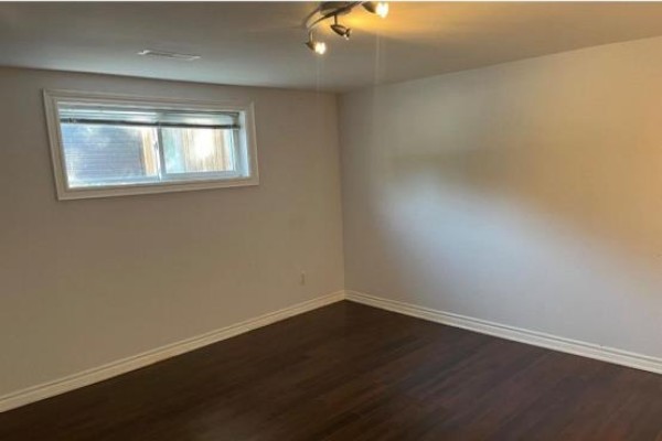 86 Langside Avenue, Toronto, ON M9N3P4 Photo 5