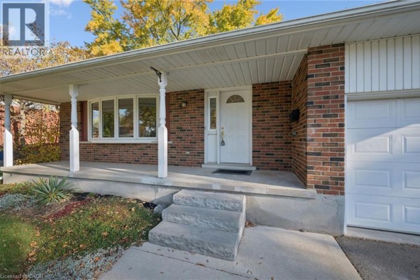 Office - 86 Lower Canada Crescent, Kitchener, ON N2P1E8 Photo 4