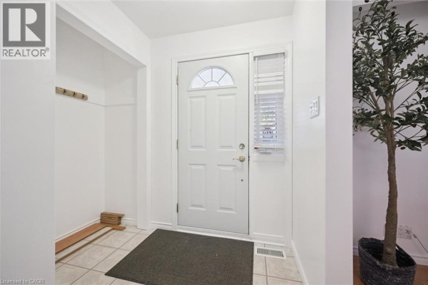 Family room - 86 Lower Canada Crescent, Kitchener, ON N2P1E8 Photo 5