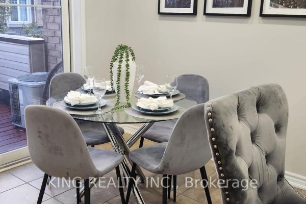 Dining room - 86 Magdalene Crescent S, Brampton, ON L6Z0G9 Photo 4