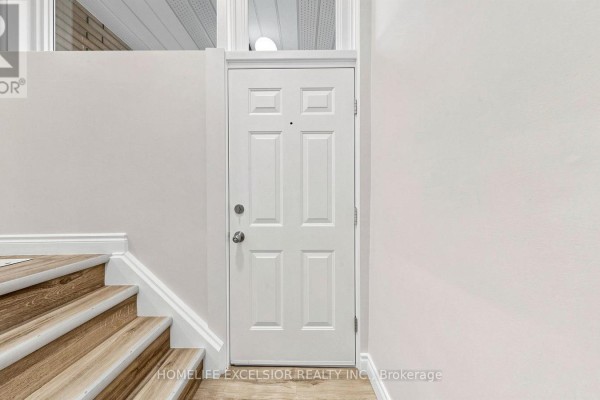 Dining room - 86 Newbury Drive, Newmarket, ON L3Y4R3 Photo 4