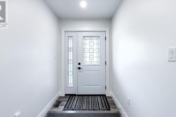86 Osborne Street, Central Huron, ON, photo 3
