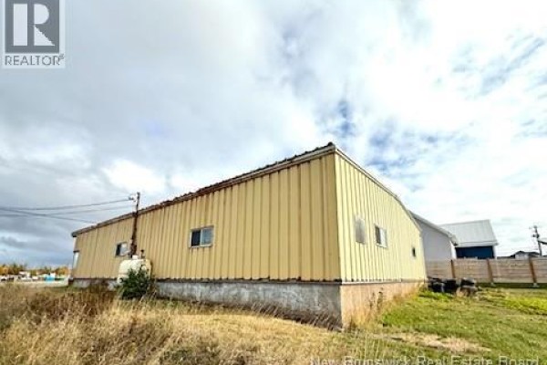 86 Rue Principale, Lameque, NB E8T1M8 Photo 4